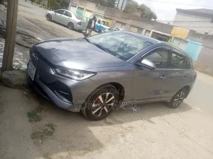 New BYD E2 43 kWh 94 hp FWD 2025 Gray