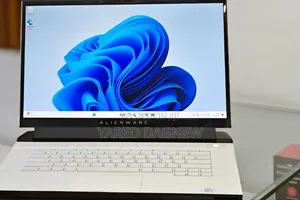 New Laptop Alienware M15 r3 16GB Intel Core i7 SSD 512GB