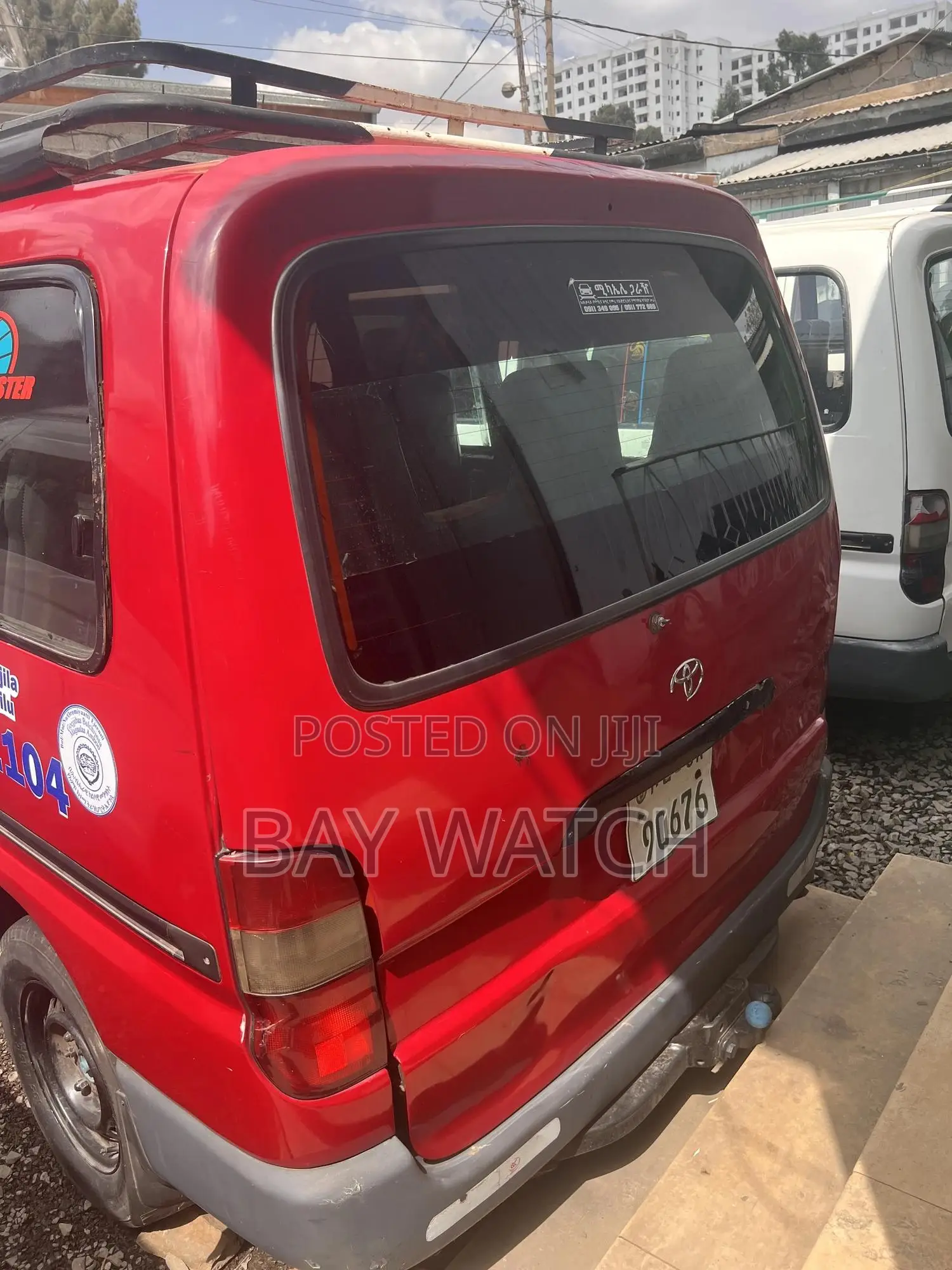 Toyota HiAce 1997 Red