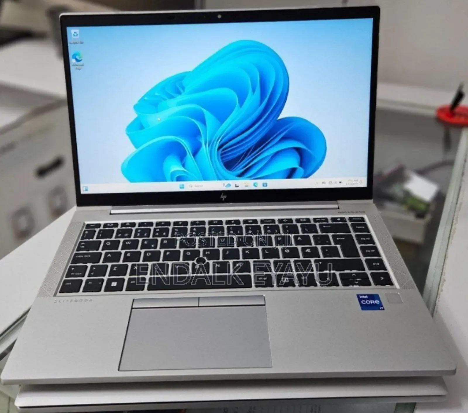 New Laptop HP EliteBook 830 G8 16GB Intel Core I7 SSD 512GB