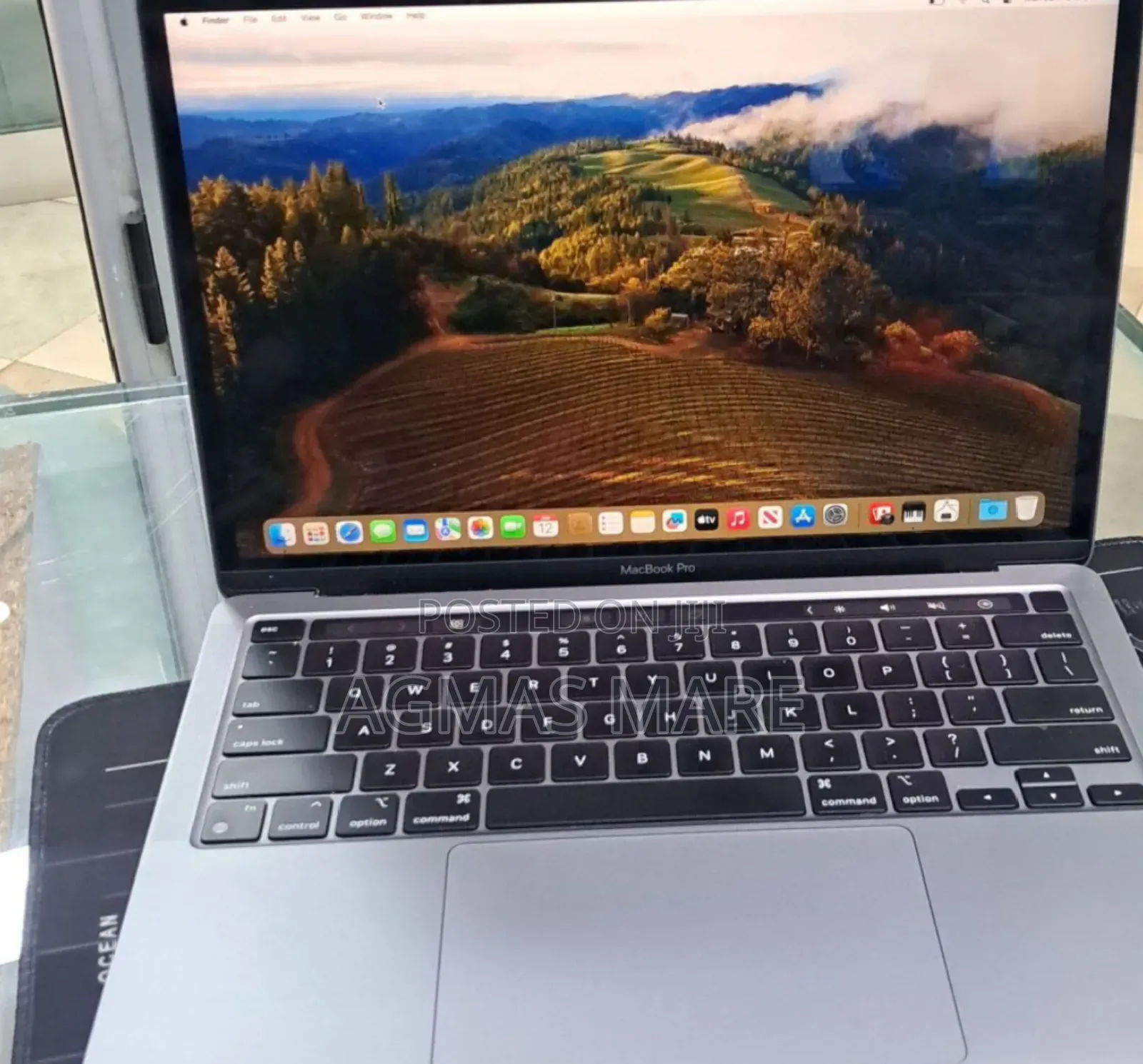 New Laptop Apple MacBook Pro 2022 M2 8GB Apple M2 SSD 256GB