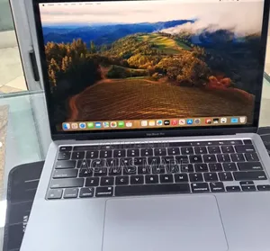 New Laptop Apple MacBook Pro 2022 M2 8GB Apple M2 SSD 256GB