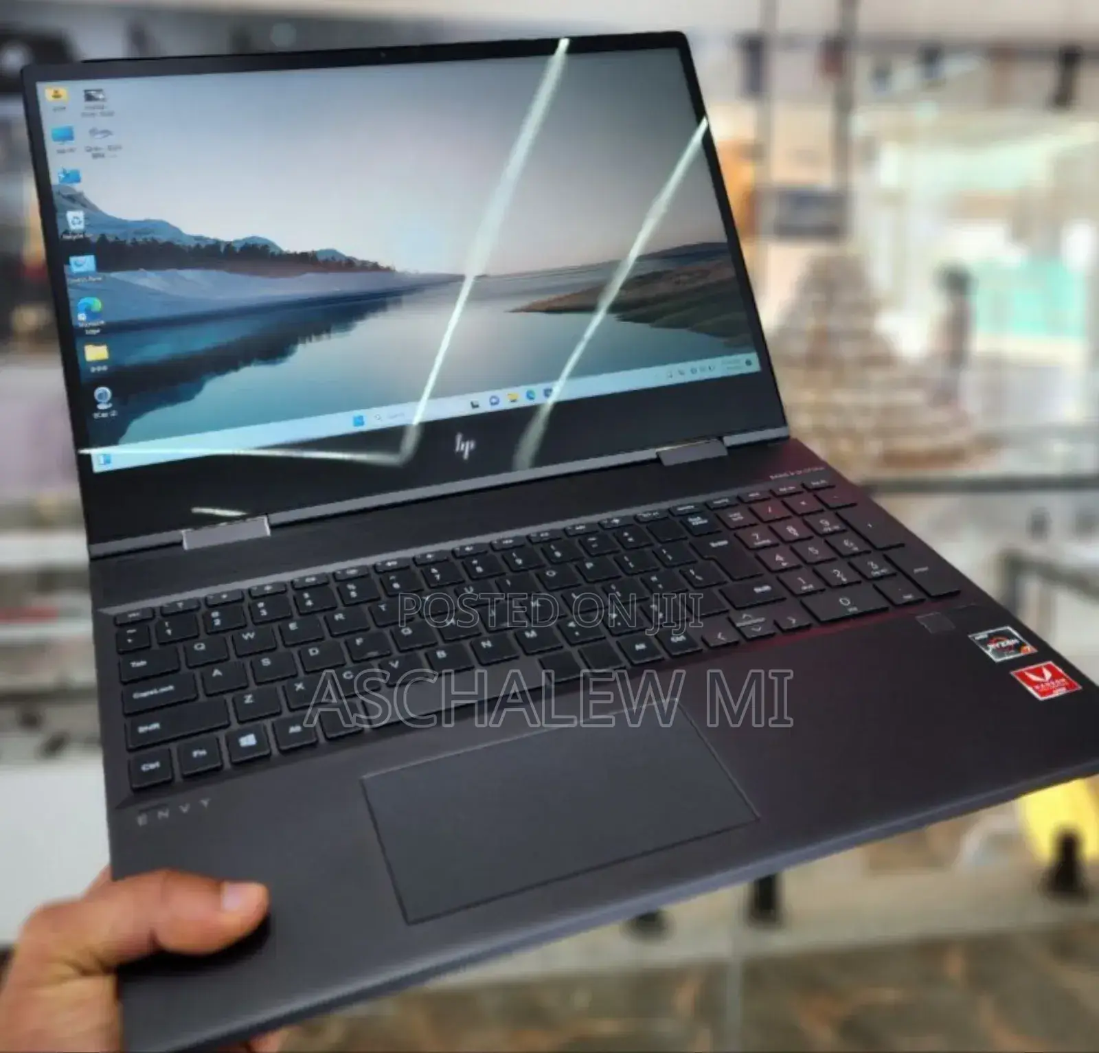 New Laptop HP Envy x360 8GB AMD Ryzen 7 SSD 256GB
