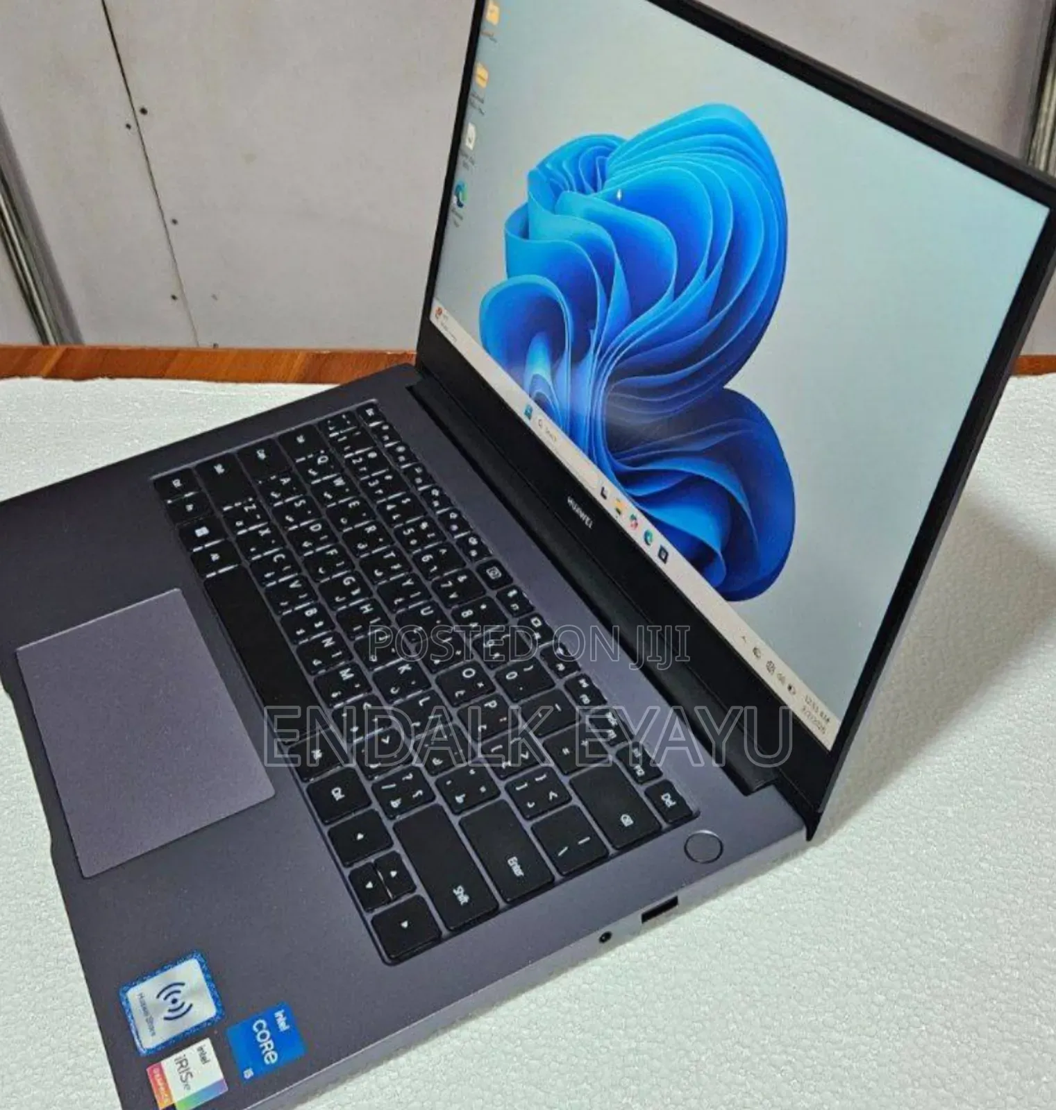 New Laptop Huawei MateBook X Pro 8GB Intel Core I5 SSD 512GB