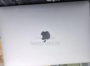 New Laptop Apple MacBook Pro 2022 M2 8GB Apple M2 SSD 256GB