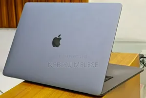 New Laptop Apple MacBook Pro 2019 16GB Intel Core I7 SSD 512GB
