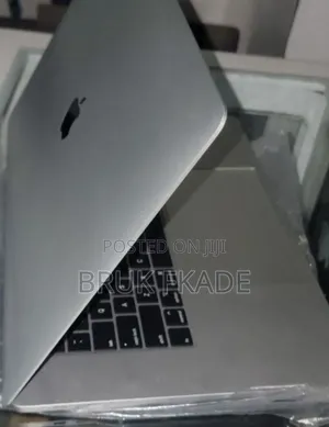 New Laptop Apple MacBook Pro 2019 16GB Intel Core I9 SSD 1T