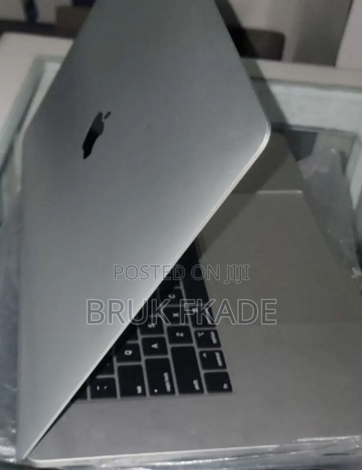 New Laptop Apple MacBook Pro 2019 16GB Intel Core I9 SSD 1T