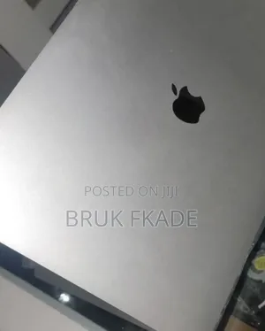 New Laptop Apple MacBook Pro 2019 16GB Intel Core I9 SSD 1T