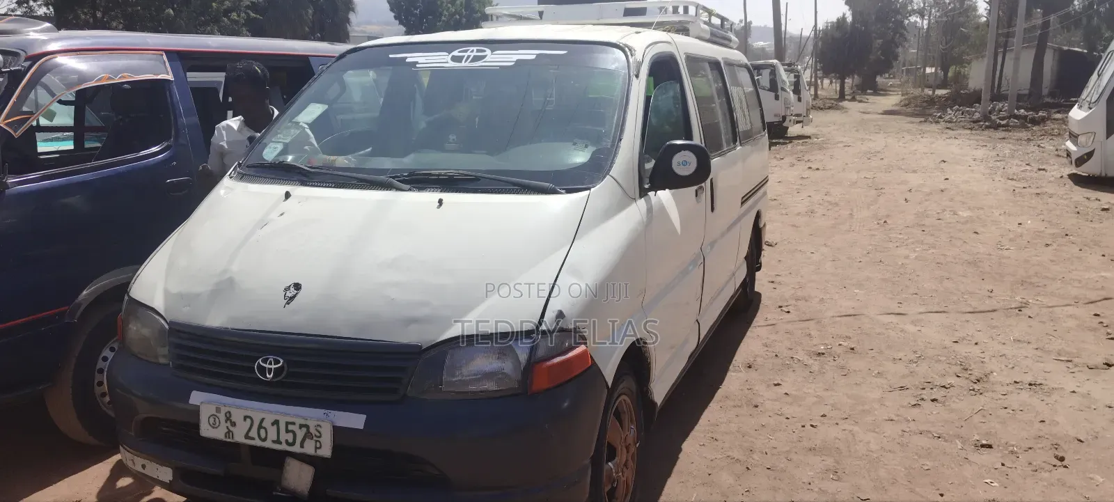 Toyota HiAce 2004 White