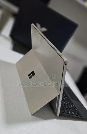 New Microsoft Surface Pro 7 8GB Intel Core I5 SSHD (Hybrid) 128GB