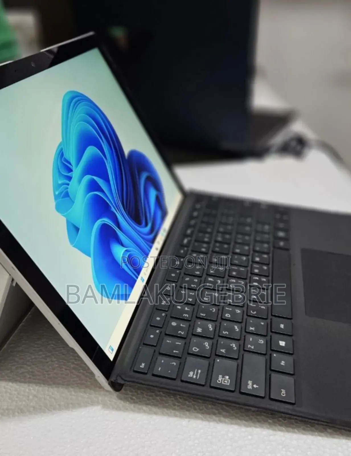 New Microsoft Surface Pro 7 8GB Intel Core I5 SSHD (Hybrid) 128GB