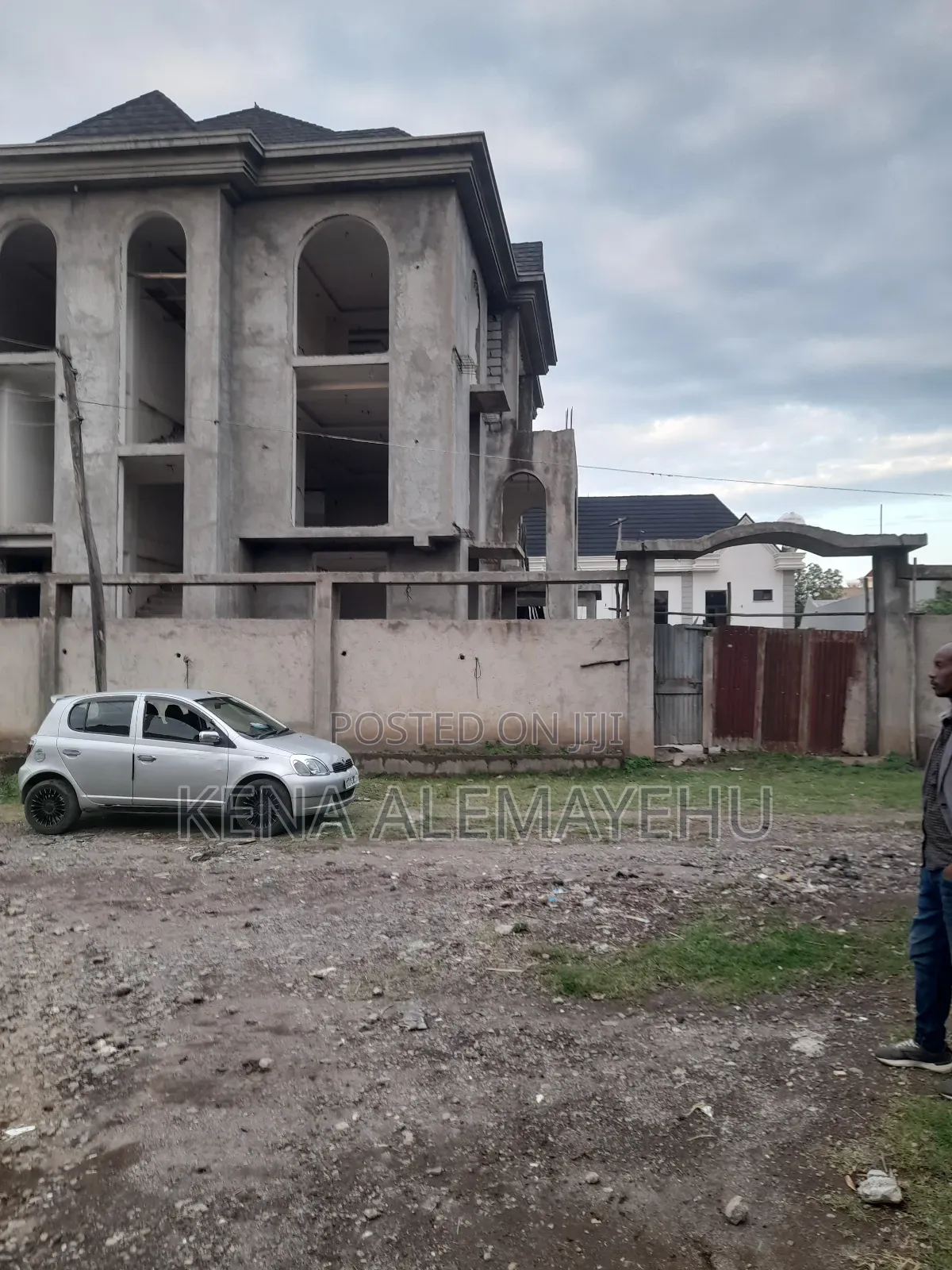 8bdrm House in Adama for sale