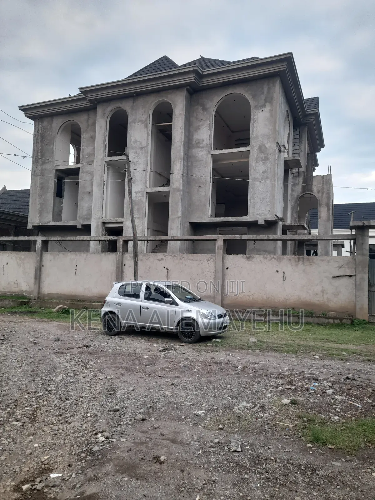 8bdrm House in Adama for sale