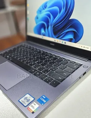 New Laptop Huawei MateBook 13 WRT-W29E 8GB Intel Core I5 SSD 512GB
