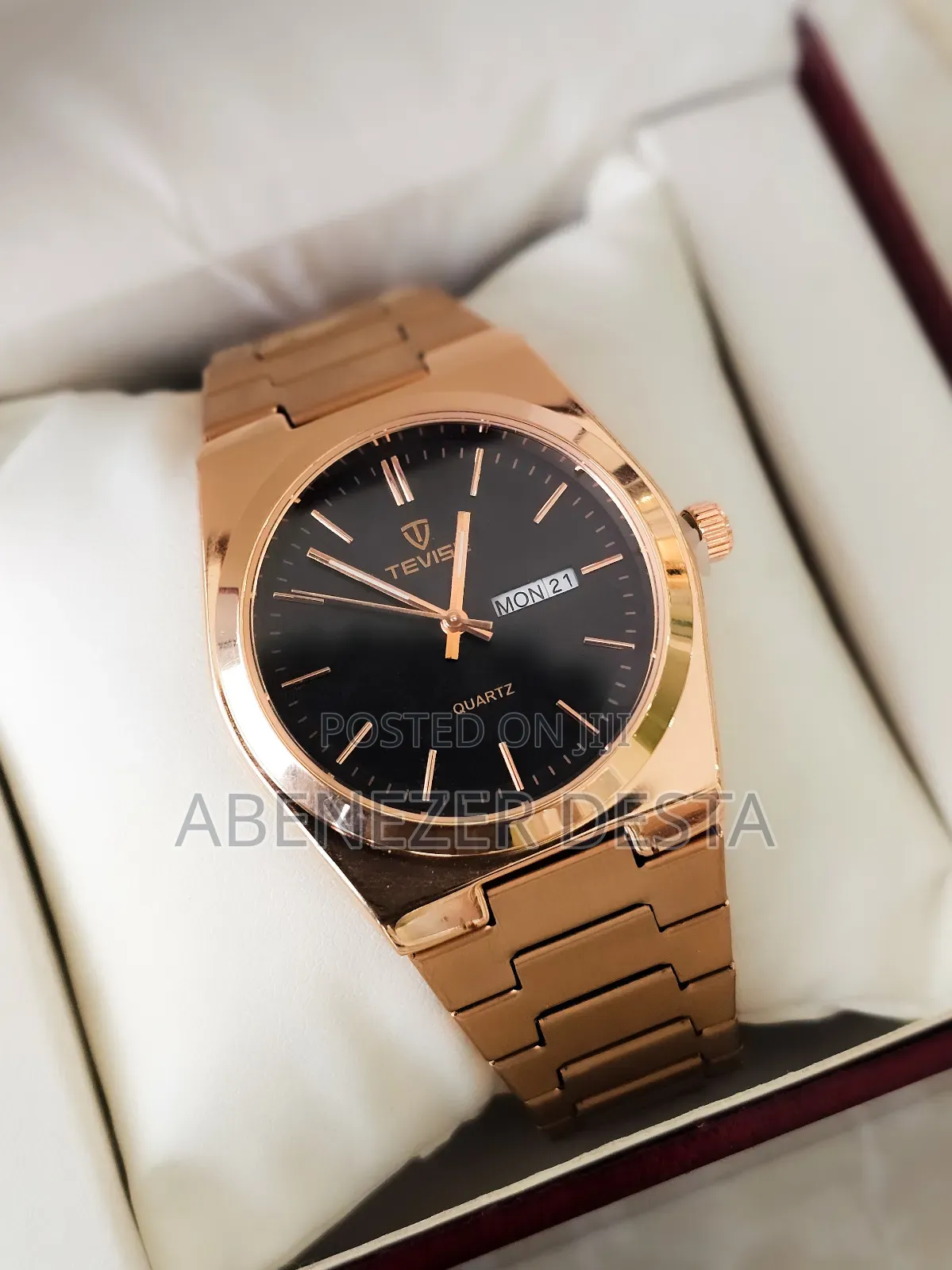 Tevise Quartz Watch With a Black Dial and Rose Gold-Tone Case