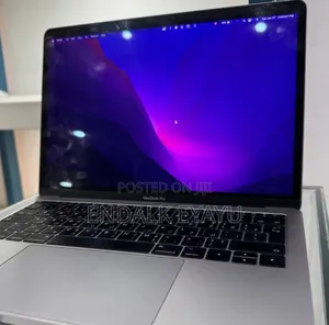 New Laptop Apple MacBook Pro 2017 8GB Intel Core I5 SSD 256GB