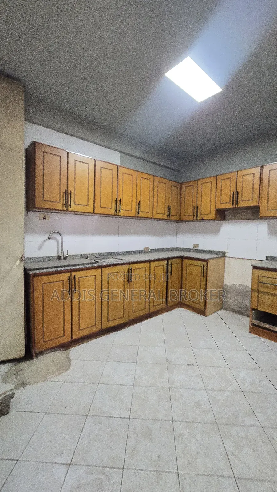 5bdrm House in Bulbula, Bole for sale