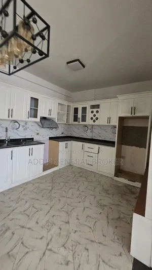 5bdrm House in Bulbula, Bole for sale