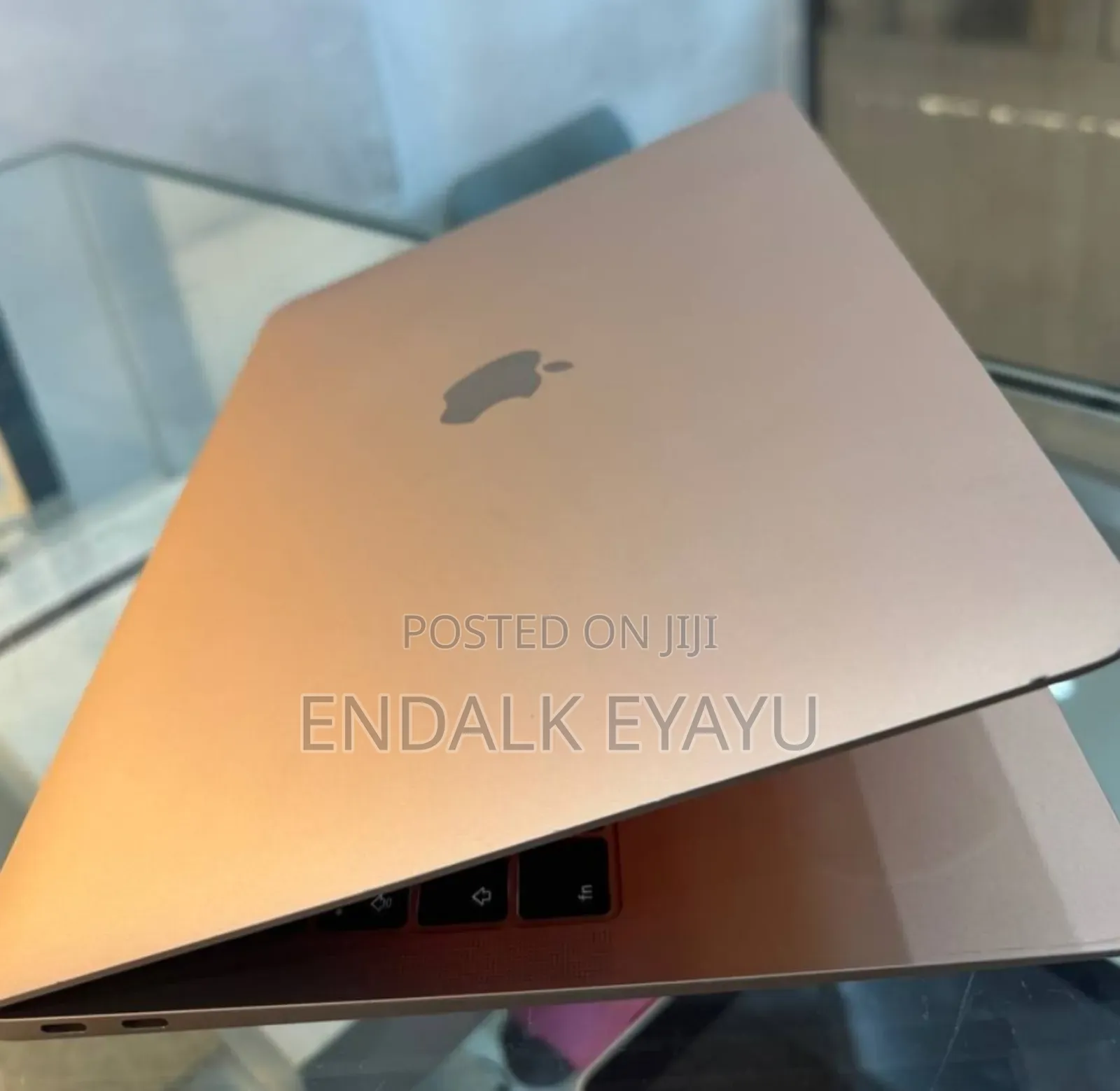 New Laptop Apple MacBook Pro 2019 8GB Intel Core I5 SSD 256GB