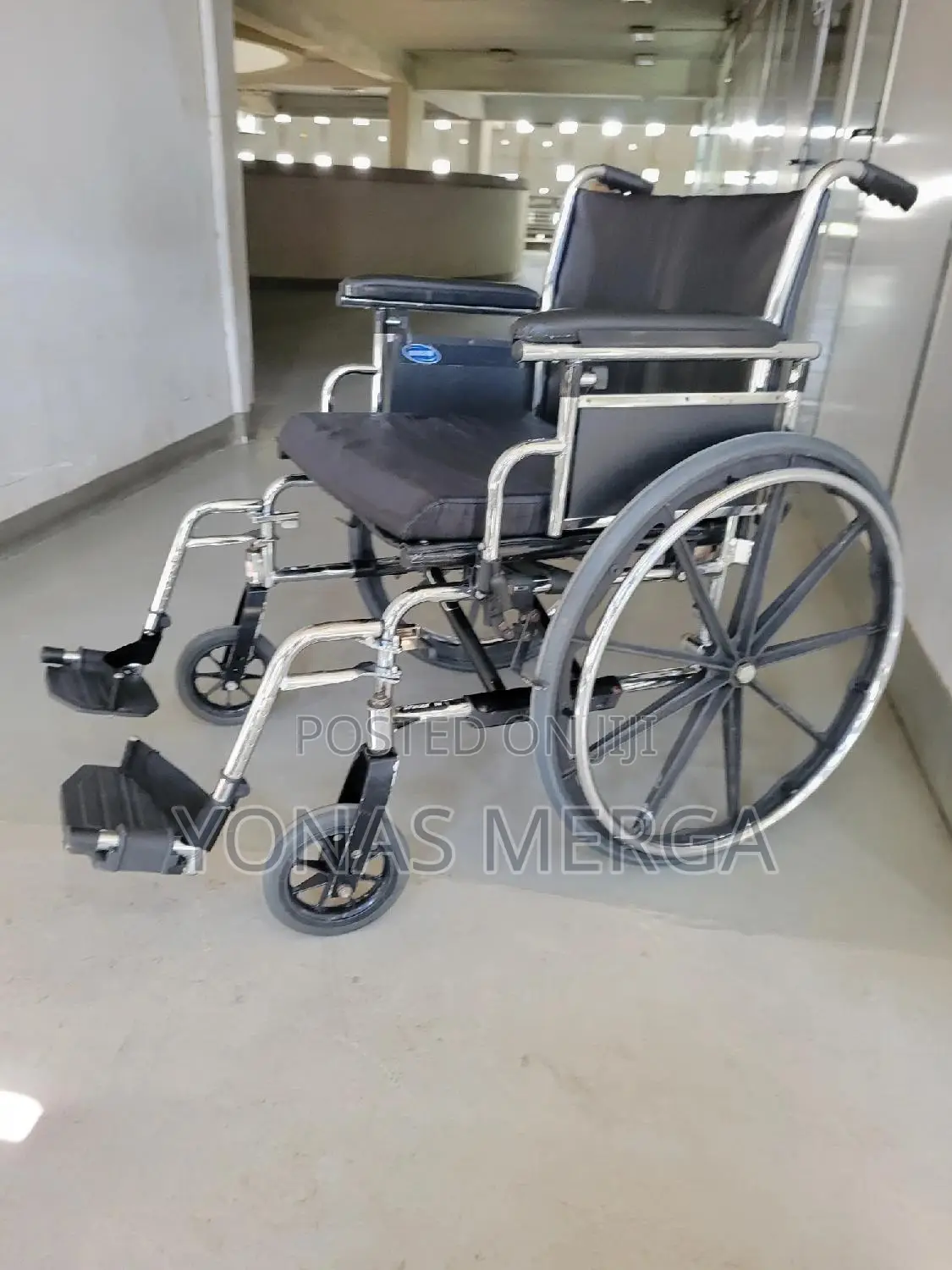 Wheelchair Makes Independent Mobility Easy Via Specialized Features