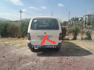 Toyota HiAce 2008 White