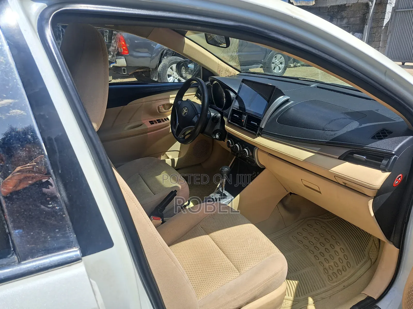 Toyota Yaris 2016 White