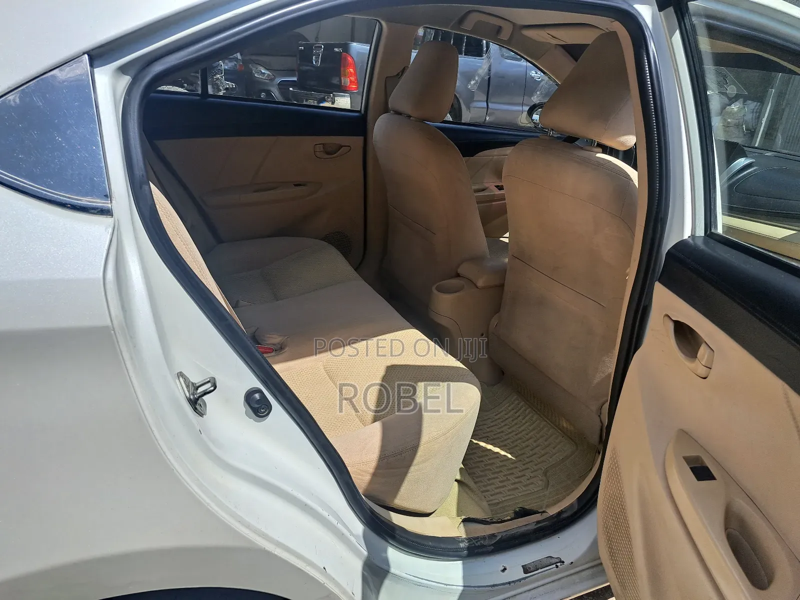 Toyota Yaris 2016 White