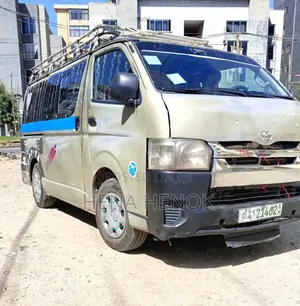 Toyota HiAce 2007 Silver