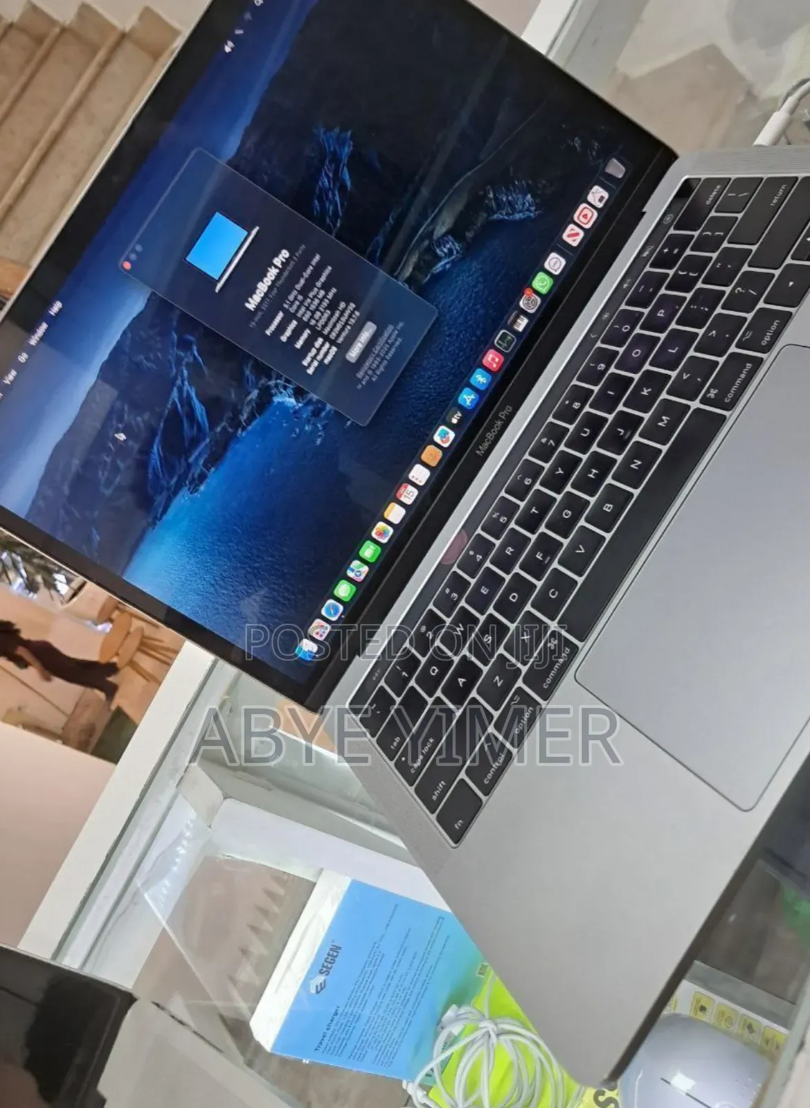New Laptop Apple MacBook Pro 2017 1.5GB Intel Core I7 SSD 256GB