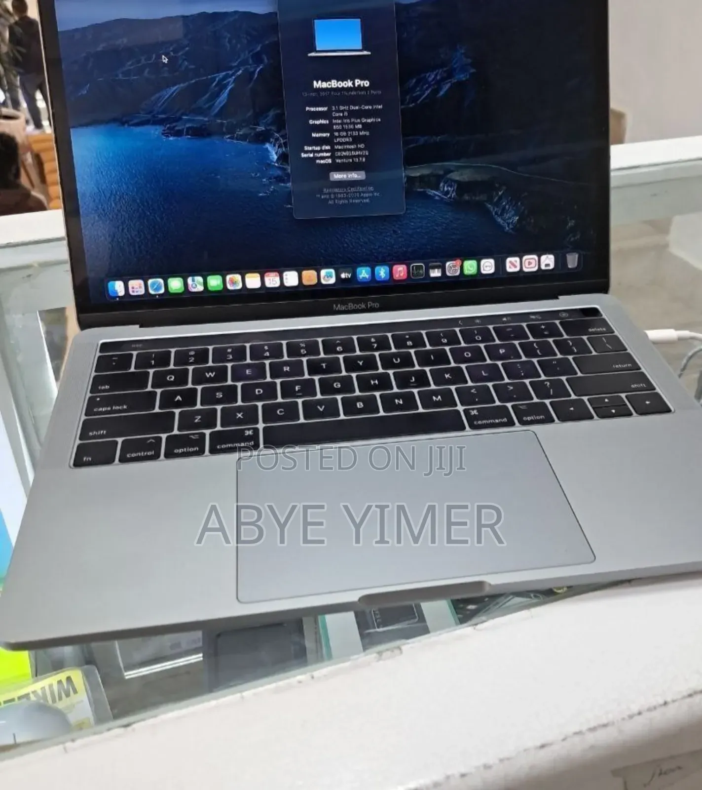 New Laptop Apple MacBook Pro 2017 1.5GB Intel Core I7 SSD 256GB