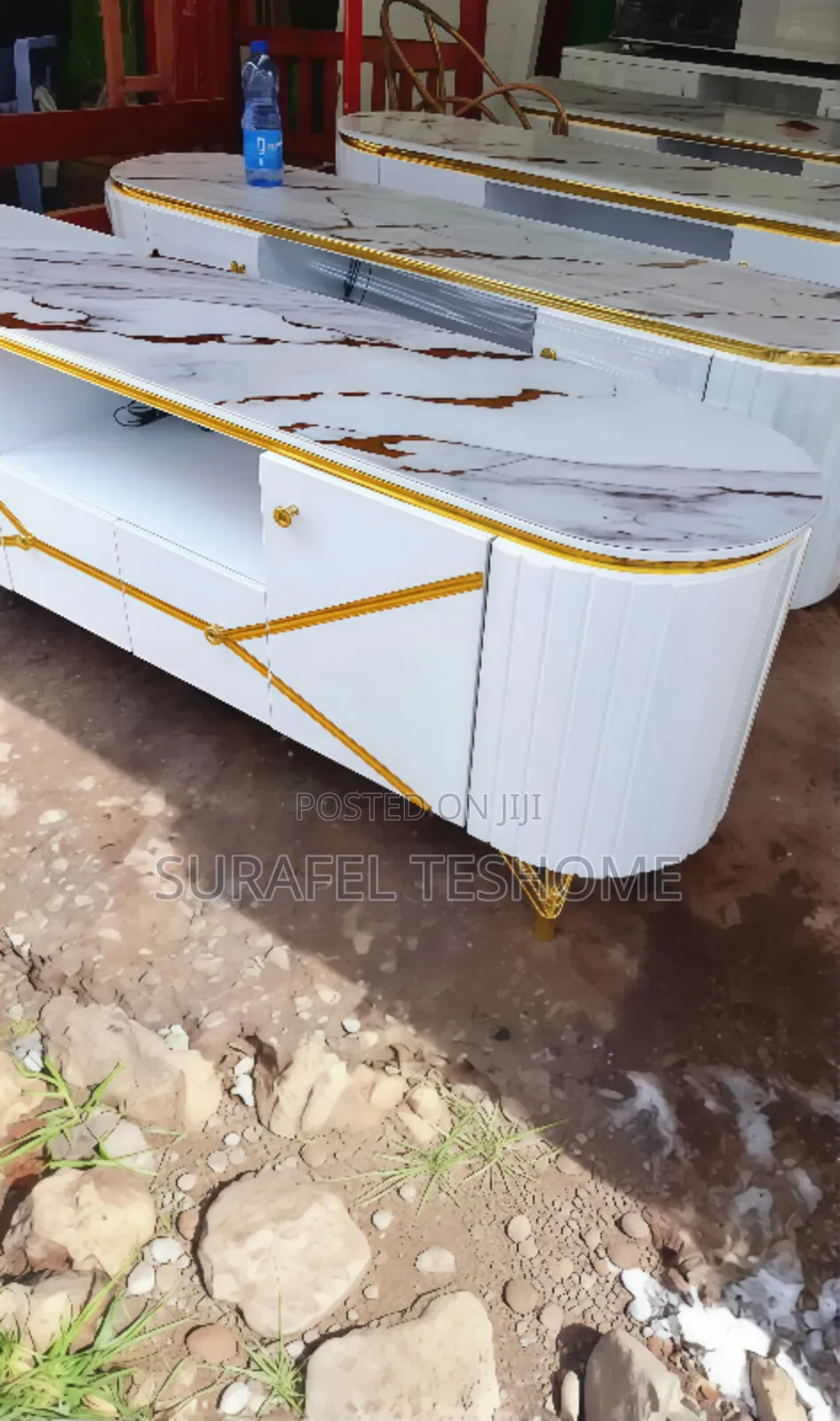 የሚያምሮ የቲቪ ማስቀመጫ – Epoxy-Made Tv Stands