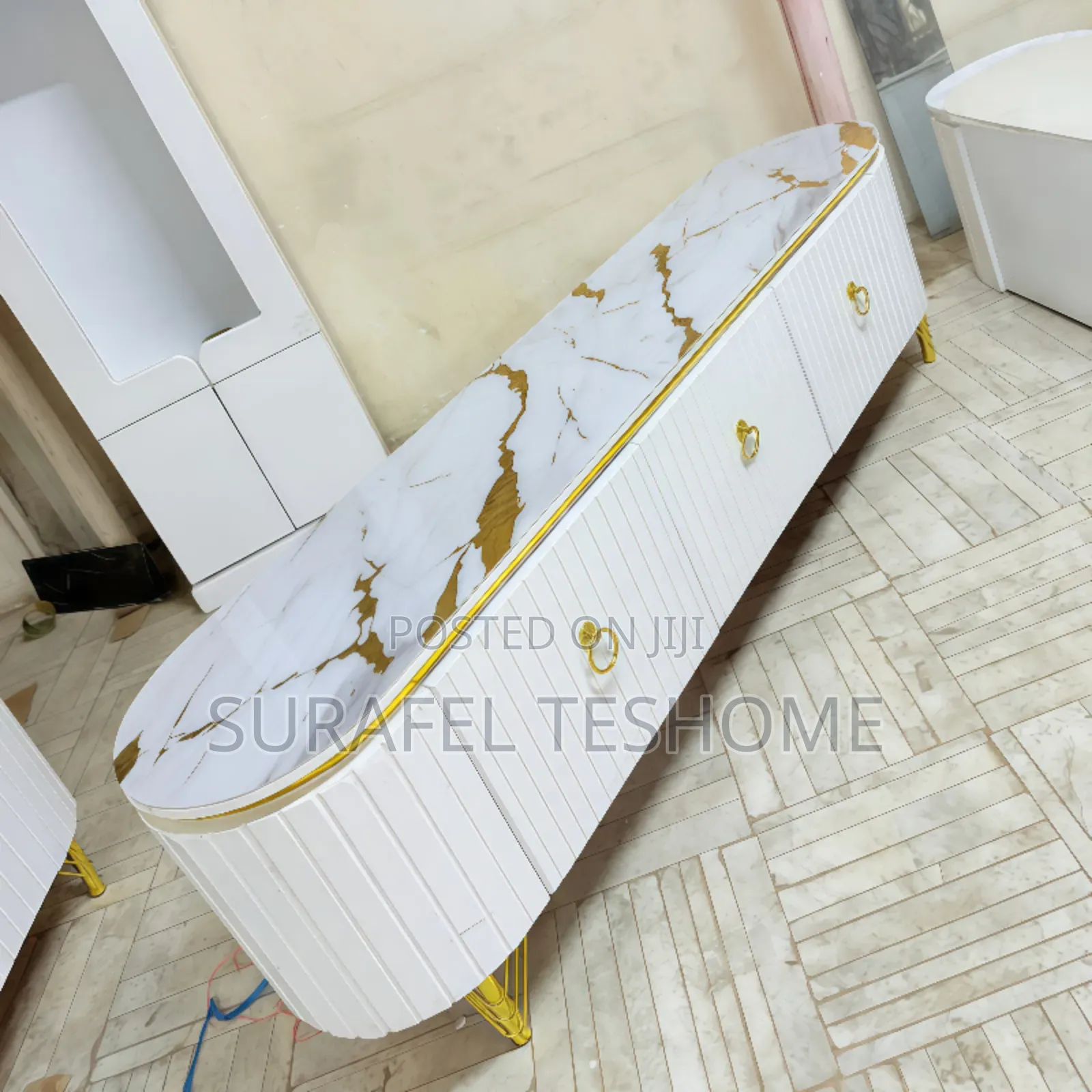 የሚያምሮ የቲቪ ማስቀመጫ – Epoxy-Made Tv Stands