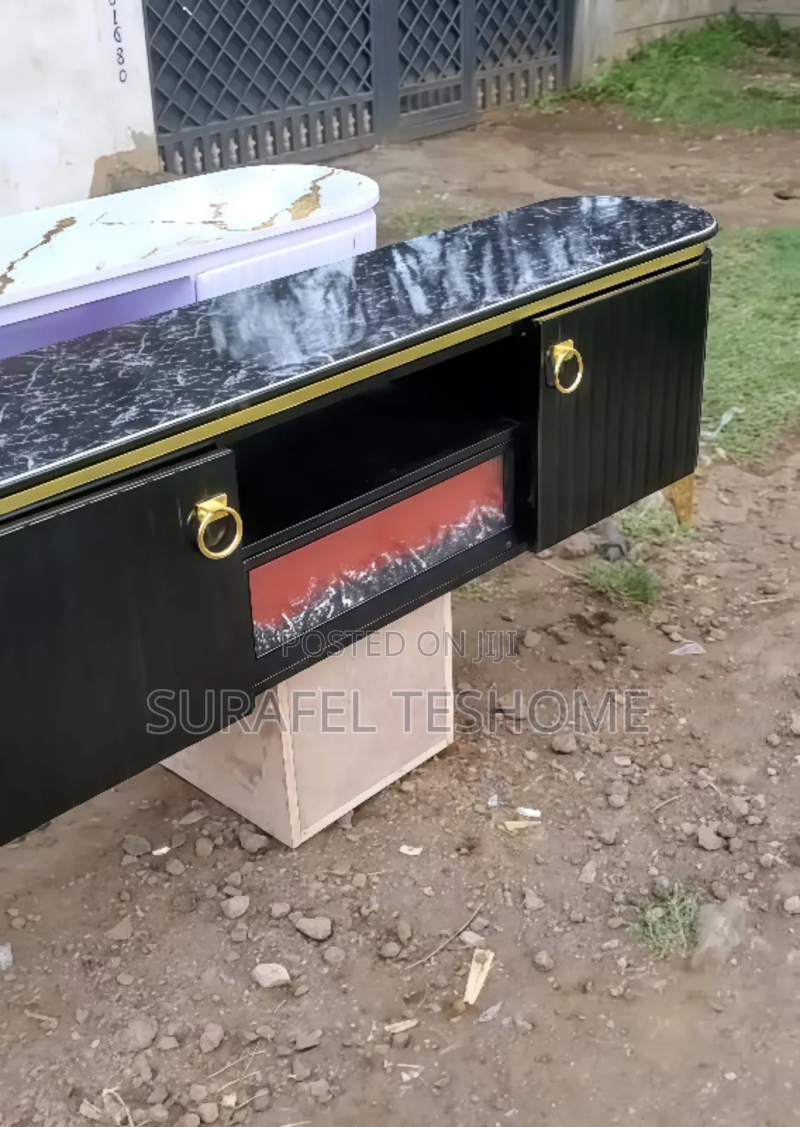 የሚያምሮ የቲቪ ማስቀመጫ – Epoxy-Made Tv Stands