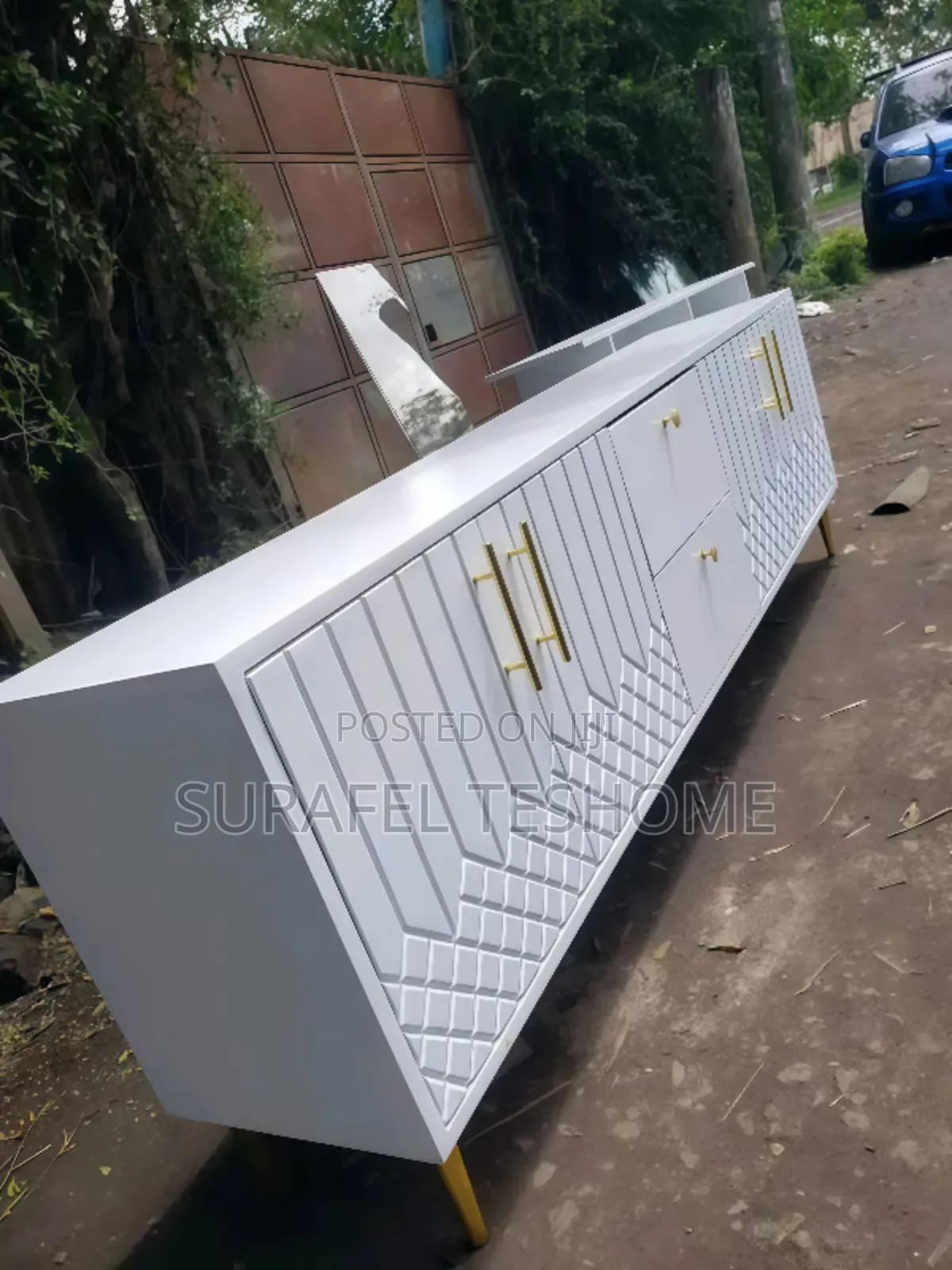 የሚያምሮ የቲቪ ማስቀመጫ – Epoxy-Made Tv Stands