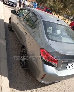 Mitsubishi Attrage 2020 Silver