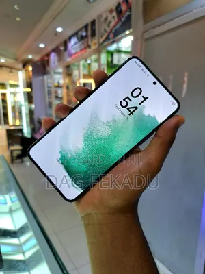 New Samsung Galaxy S22 5G 256 GB Green