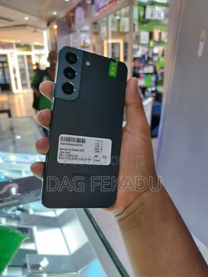 New Samsung Galaxy S22 5G 256 GB Green