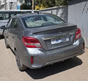 Mitsubishi Attrage 2021 Silver