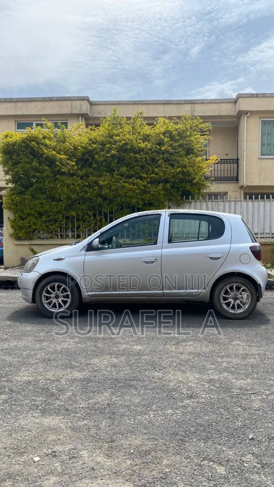 Toyota Vitz 2001 Silver