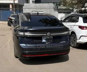 Volkswagen ID.7 2025 Gray