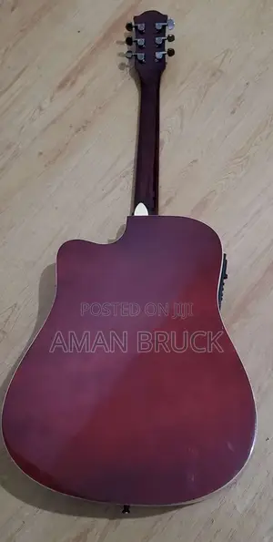 Box Guitar