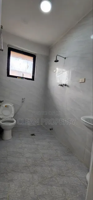 3bdrm House in Clean Property, Bole for rent