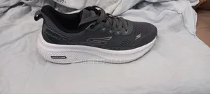 Sketchers Shoe