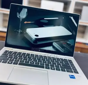 New Laptop HP EliteBook 840 G8 16GB Intel Core I7 SSD 512GB