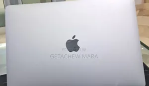 New Laptop Apple MacBook Pro 2020 8GB Intel Core I9 SSD 256GB