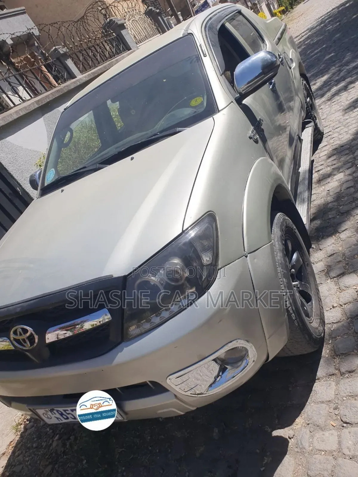 Toyota Hilux 2010 Silver