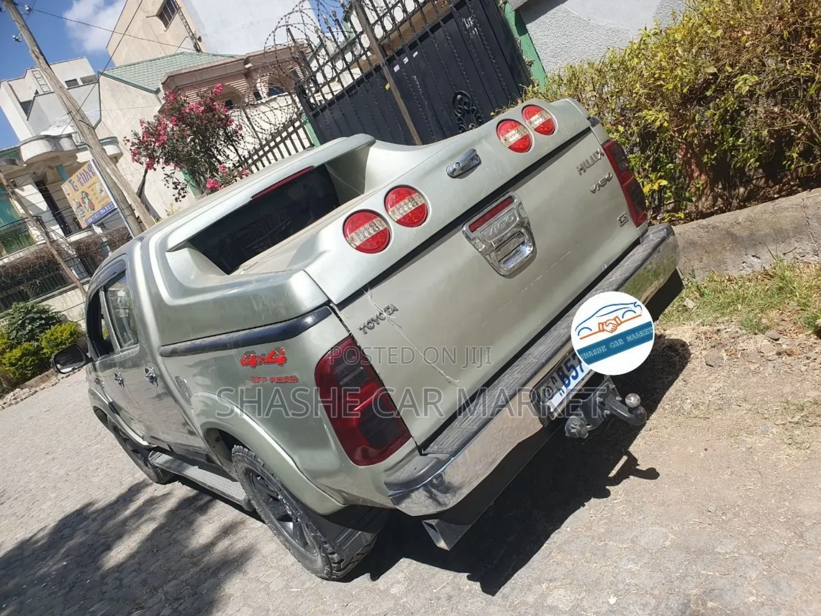 Toyota Hilux 2010 Silver