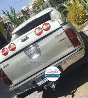 Toyota Hilux 2010 Silver