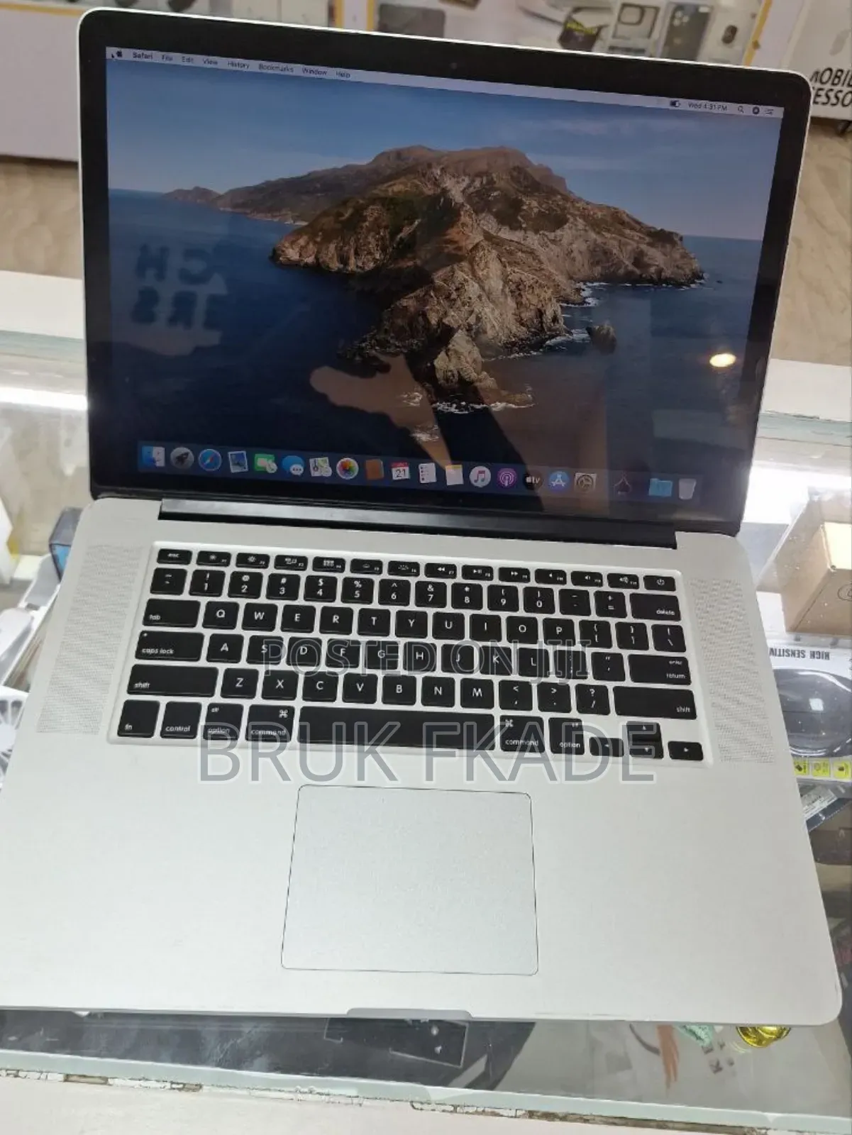 New Laptop Apple MacBook Pro 2014 16GB Intel Core I7 SSD 256GB